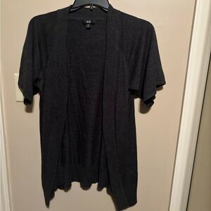 AGB. Short sleeve gray sweater.  Size XL.  Good condition.  Light weight